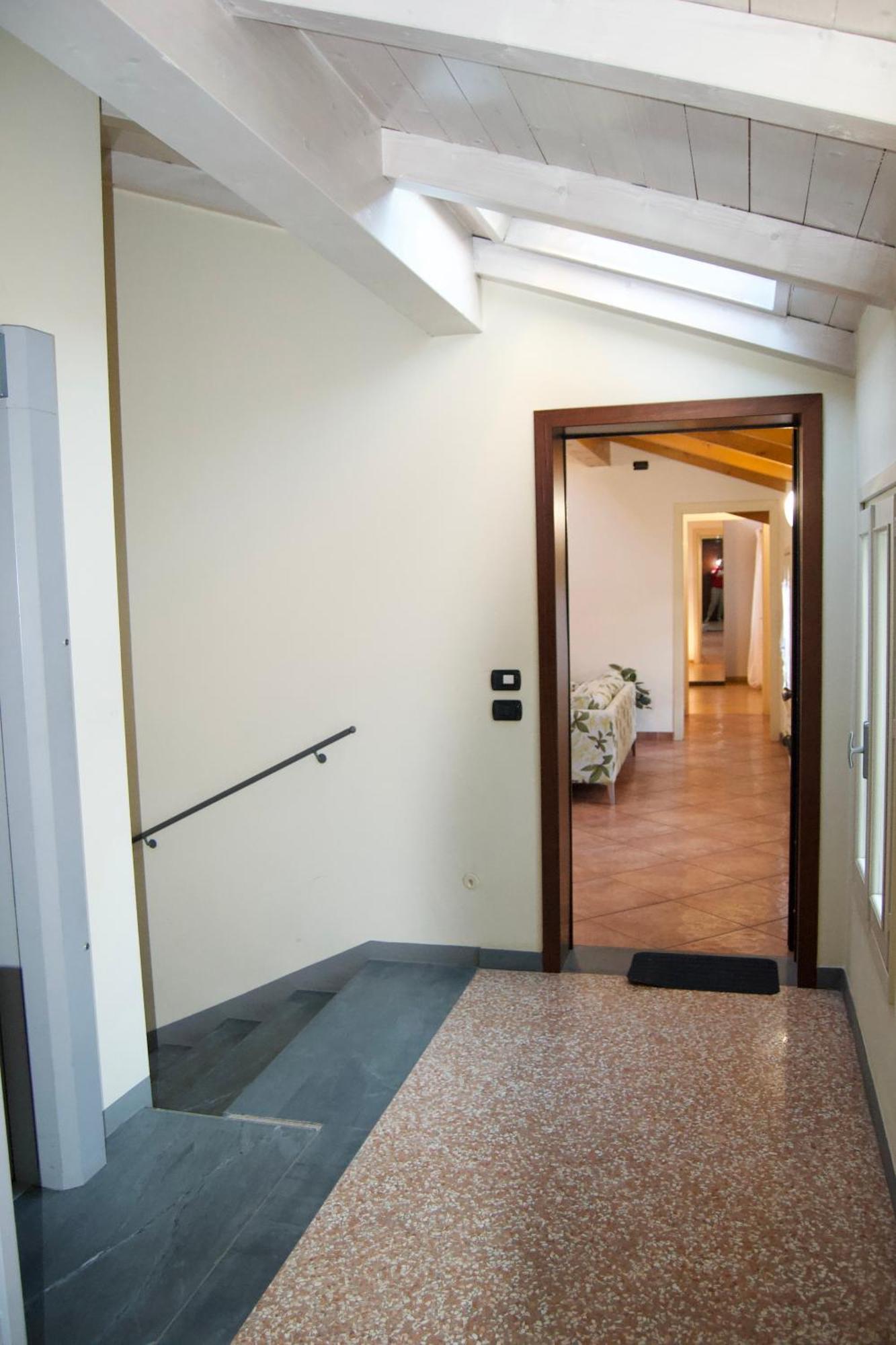 Apartamento Casa Viola, Deliziosa Mansarda In Centro Storico Módena Exterior foto