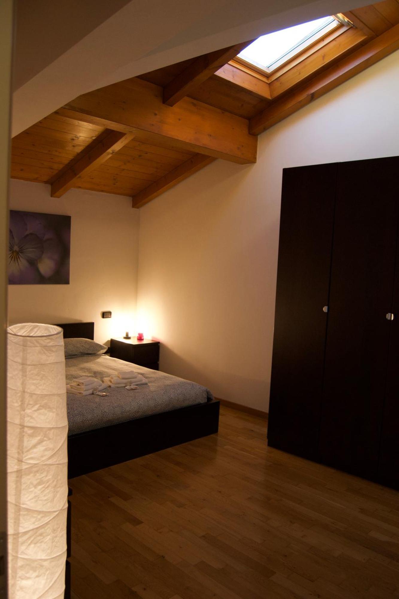 Apartamento Casa Viola, Deliziosa Mansarda In Centro Storico Módena Exterior foto